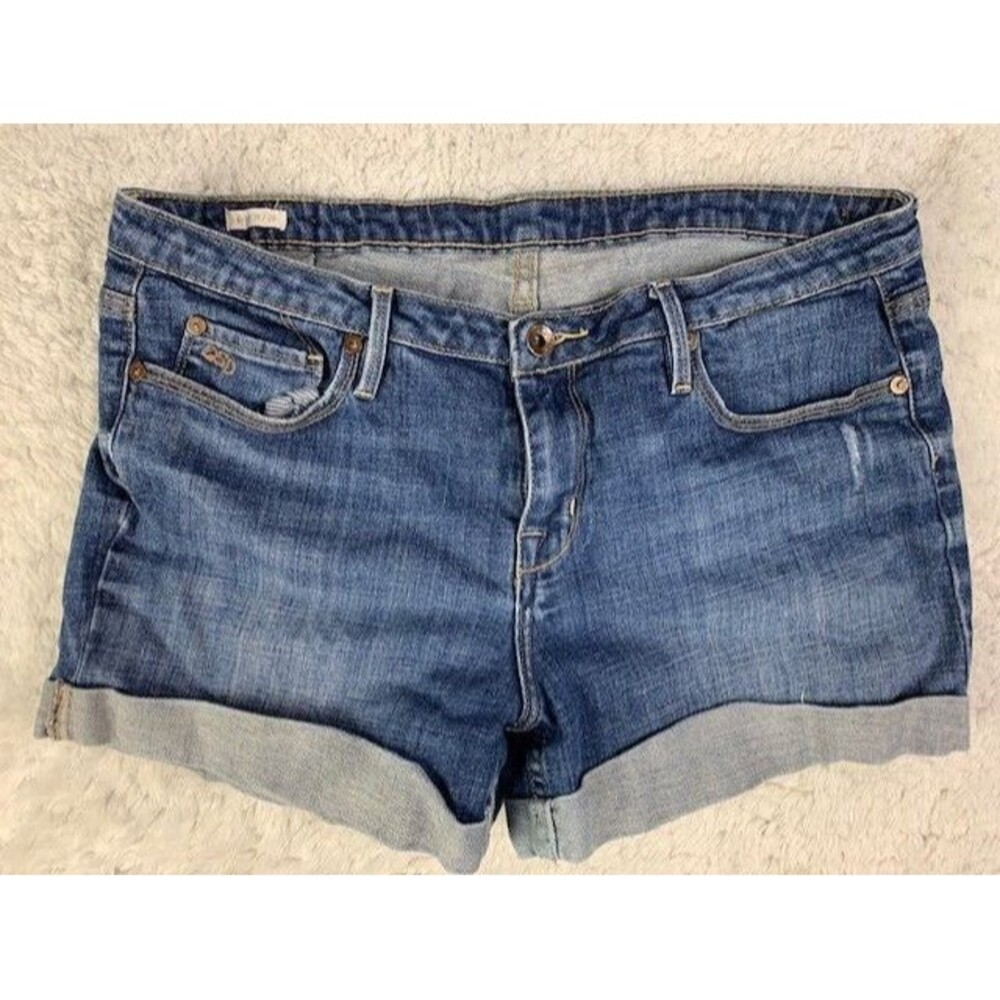 QSD Size 11 30 Women Shorts Stretch Mid Rise Med Wash Light Distressing Cuff Hem
